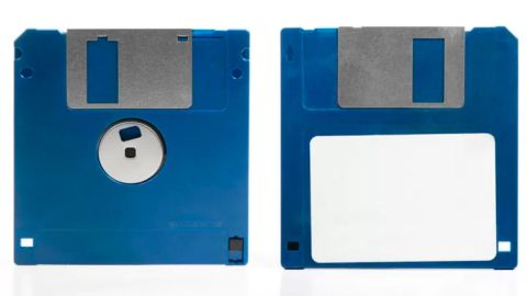 Japón declara la guerra a los disquetes y otros dispositivos obsoletos