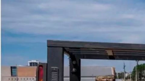 ¿Cómo es posible que se haya quedado sin agua potable una ciudad de 200.000 habitantes en EE.UU.?