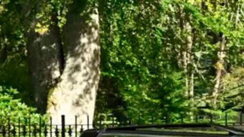 Arranca el cortejo fúnebre de la reina Isabel II hacia Edimburgo