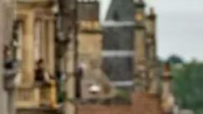 El arresto de personas protestando contra la monarquía en Reino Unido genera preocupaciones por la libertad de expresión