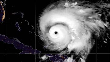 El huracán Fiona se está alejando de las Islas Turcas y Caicos.