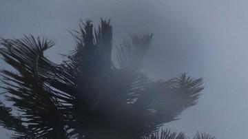 Huracán Kay baja a categoría 1 al avanzar a costas de México