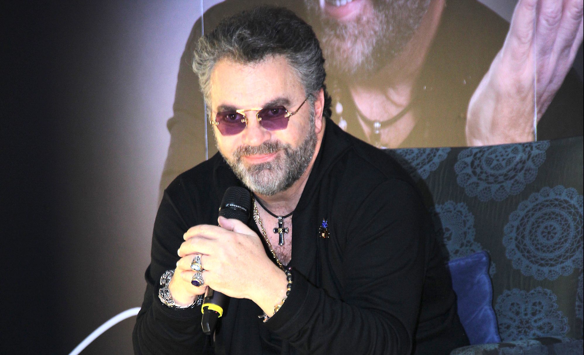 Se confirma el fallecimiento de la madre de Manuel Mijares - La Opinión