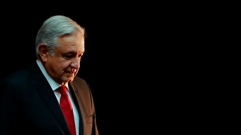 AMLO admite hackeo “Estoy enfermo, tengo varios padecimientos”