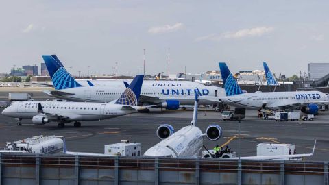 Los pasajeros ya no serán sorprendidos por los cobros extra de las aerolíneas