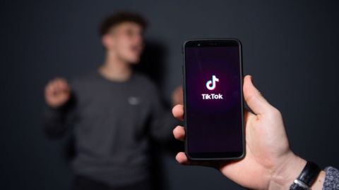 Alertan sobre el reto One Chip Challenge en TikTok, varios estudiantes han terminado hospitalizados