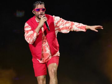Bad Bunny, cantante de género urbano y máximo galardonado en los Premios Billboard a la Música Latina 2022.