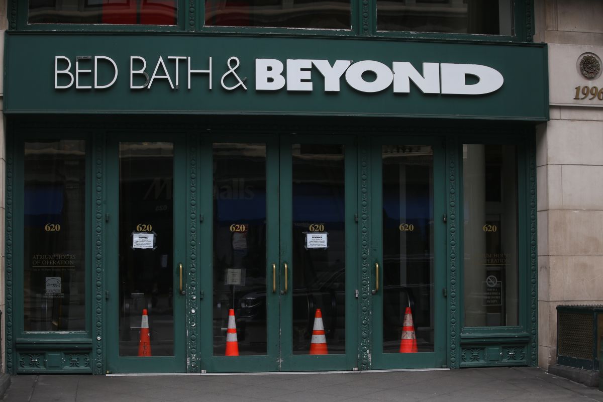 CFO de Bed Bath & Beyond se tira desde piso 18 de torre de Nueva York