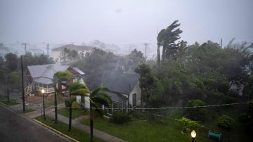 Biden declara desastre en Florida y libera fondos para el estado devastado por el huracán Ian