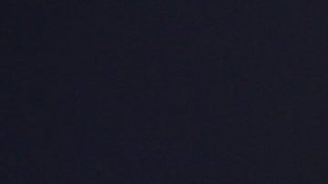 Chiquis Rivera comete error subiendo los brazos y deja a la vista su sostén