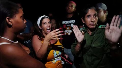 Muchos dicen que el gobierno corta la Internet para que no se sepa que hay protestas.