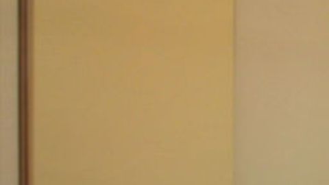 Detienen a maestro de Oklahoma tras encontrar huesos humanos en su departamento