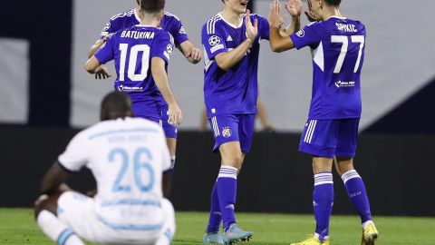 Dinamo Zagreb celebra gol ante el Chelsea en el inicio de la Champions.