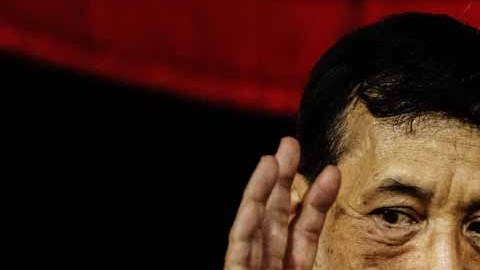 En Tailandia los miembros de la realeza son intocables