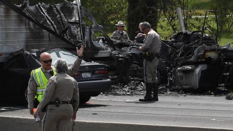 Enfermera pudo haber perdido el conocimiento antes de causar accidente mortal en Los Ángeles