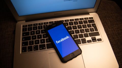 Usar Facebook a diario puede provocar depresión y ansiedad, según especialistas: por qué