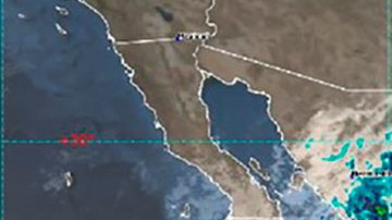 Huracán Kay se intensifica a categoría 2 y amenaza la península de Baja California en el Pacífico mexicano