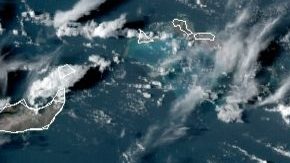 La tormenta tropical Fiona amenaza con fuertes lluvias, vientos e inundaciones a Puerto Rico.