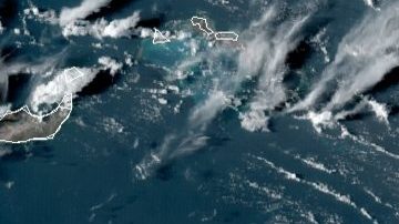 La tormenta tropical Fiona amenaza con fuertes lluvias, vientos e inundaciones a Puerto Rico.