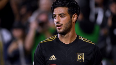 Carlos Vela sumó dos goles a su cuenta con el LAFC.