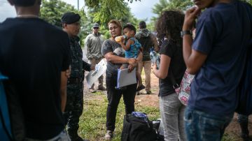 Autoridades de Guatemala solamente aceptaron a 125 inmigrantes por razones humanitarias.