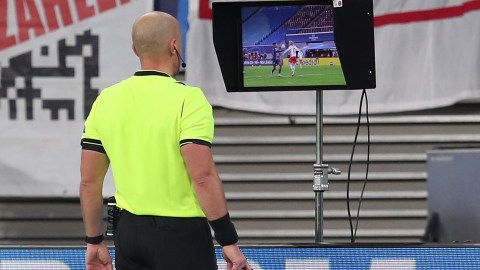 El VAR cuenta con un nuevo 'socio' en Europa.