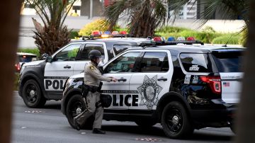 Policía investiga periodista de Las Vegas muere apuñalado afuera de su casa