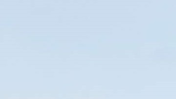 Un inmigrante ecuatoriano afirma que vende hasta $5,000 dólares un fin de semana vendiendo bebidas en Central Park.