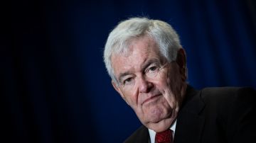 Newt Gingrich debe comparecer ante el panel del 6 de enero.