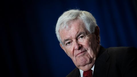 Newt Gingrich debe comparecer ante el panel del 6 de enero.