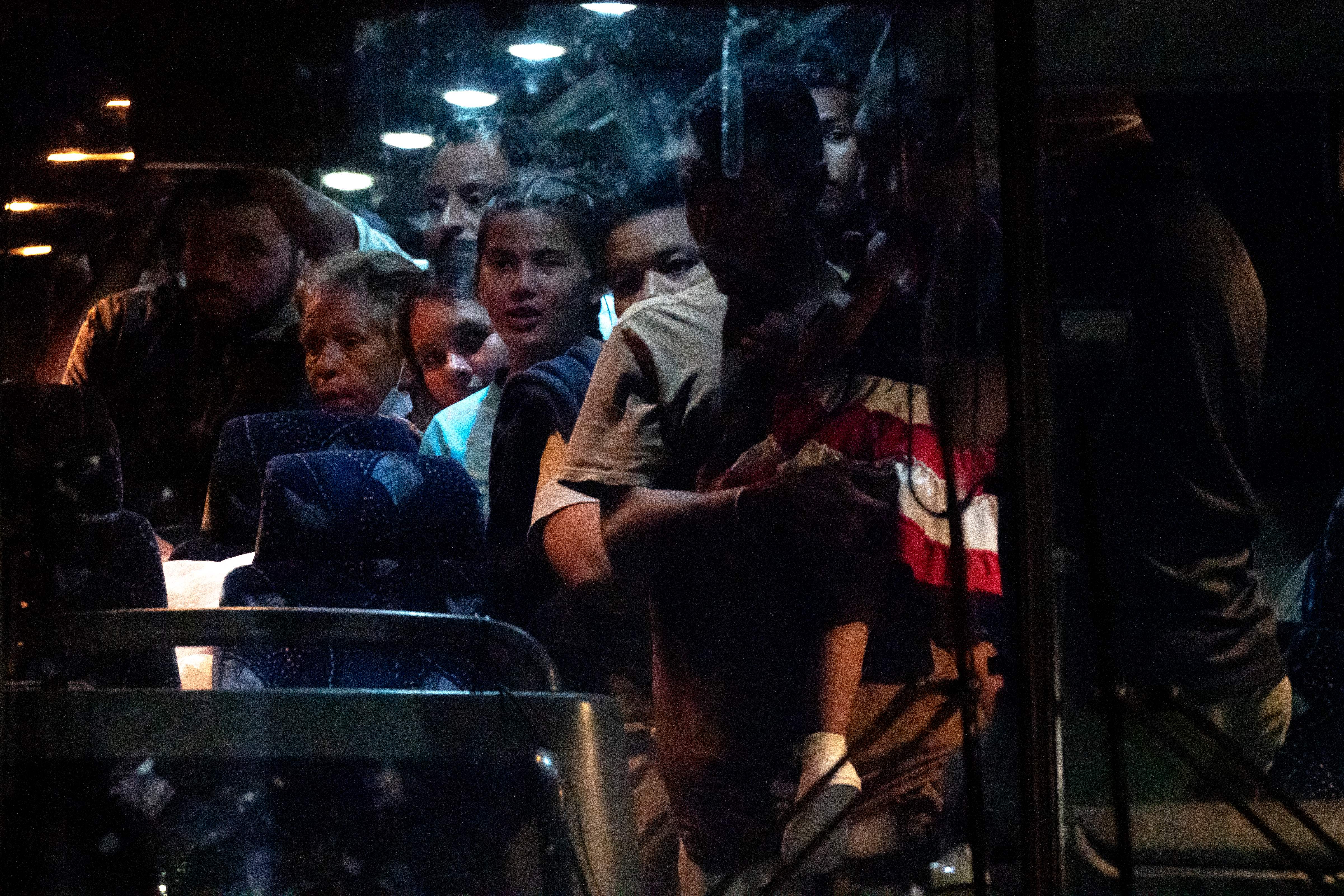 Texas gastó más de $12 millones para trasladar a migrantes en autobús a ciudades santuario