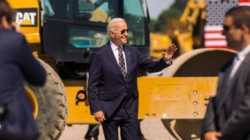 Joe Biden visitó la nueva planta de semiconductores de Intel en Johnstown, Ohio.