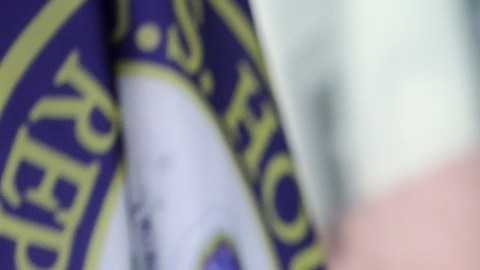 Las representantes Alexandria Ocasio-Cortez y Pramila Jayapal.