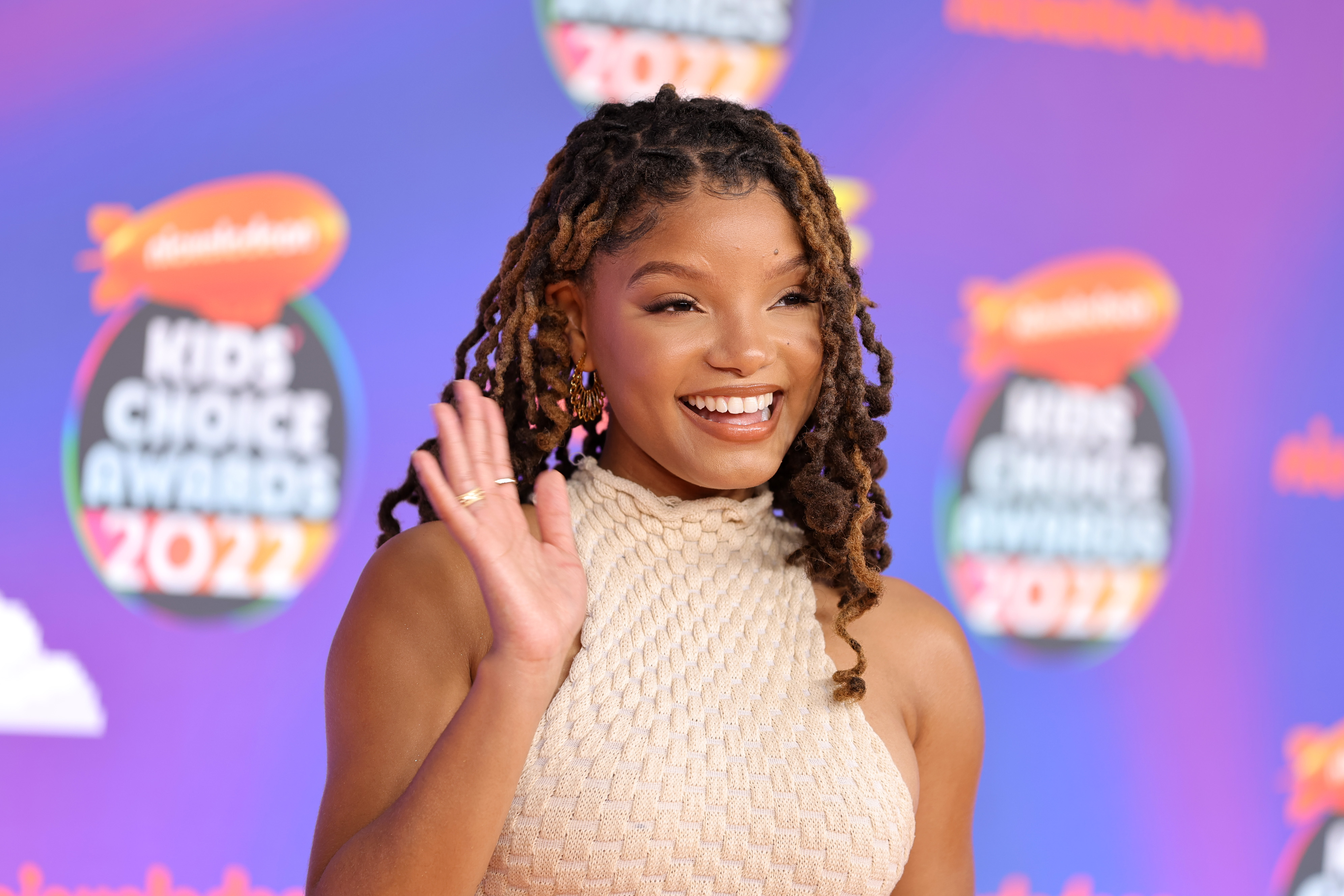 Halle Bailey Gives Iconic Response To The Little Mermaid Criticism After Trailer Released Awutar 