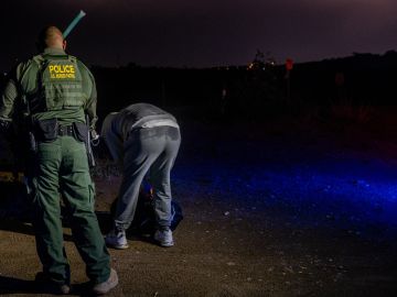 Autoridades migratorias están acusando federalmente a más inmigrantes por reingreso como indocumentados a EE.UU.