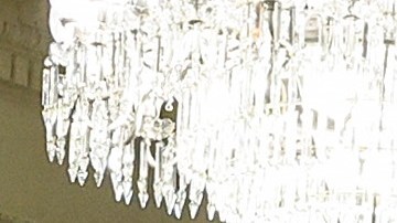 Mark Meadows y el expresidente Trump emn videos presentados por el Comité Selecto de la Cámara.