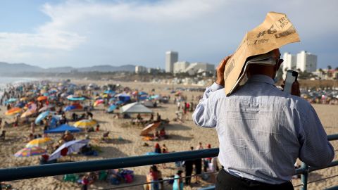 Calor extremo pone en alerta a millones en la región oeste de EE.UU.