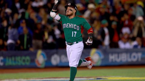 El mexicano debutó con los Cubs de Chicago.