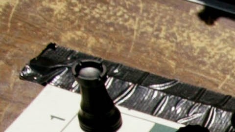 En 1972, se convirtió en el primer campeón mundial de ajedrez nacido en Estados Unidos después de derrotar a Boris Spassky.
