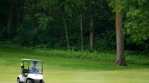 Hombre acusado de la muerte de una joven de 18 años que se cayó de un carrito de golf mientras paseaban borrachos