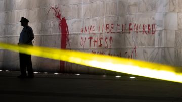 Hombre arrestado por vandalizar el Monumento a Washington con pintura roja