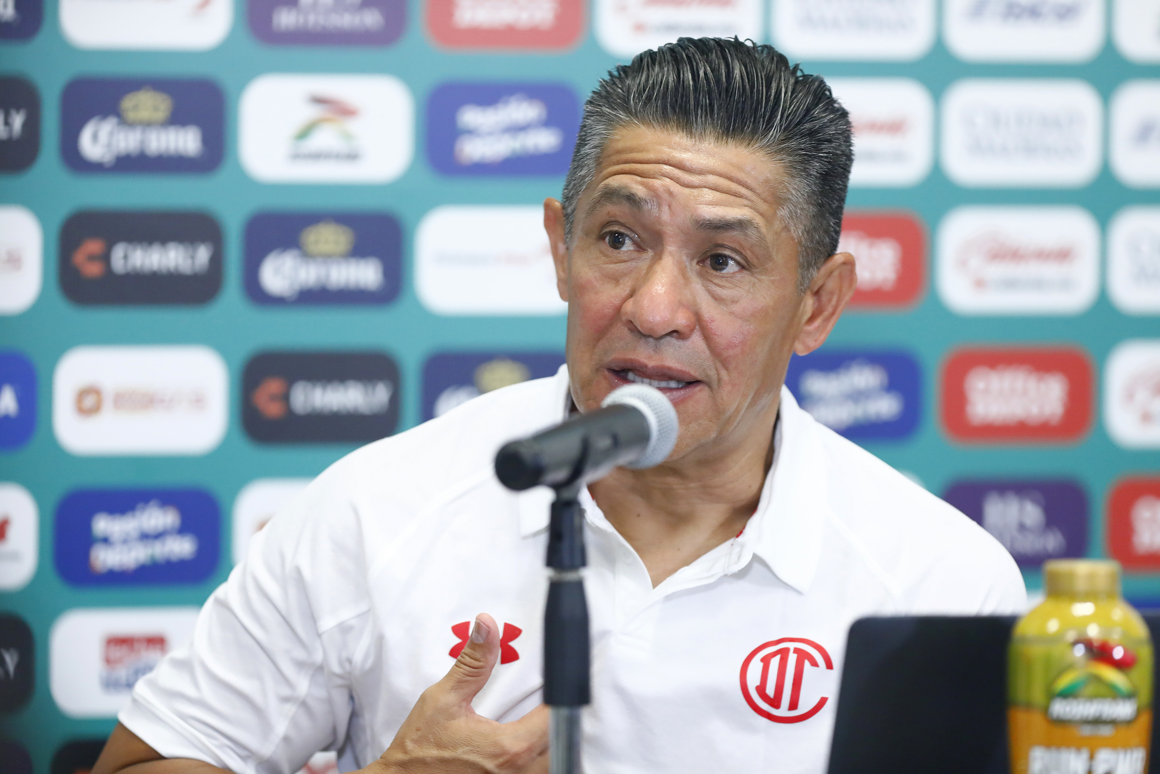 Ignacio Ambriz Llama La Atención De Los Jugadores Del Toluca Y Asegura ...