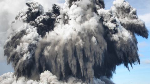 Imagen satelital muestra cómo nació una isla a raíz de una erupción volcánica submarina