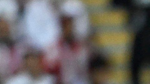 Alexis Vega y Miguel Layún en el Clásico de la temporada pasada entre Chivas y América.