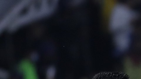 El Clásico de Clásicos de la Liga MX terminó calientito, con jugadores de Chivas y su DT protestando las decisiones arbitrales.