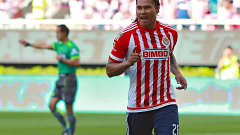 Carlos "Gullit" Peña durante su época como jugador de Chivas.