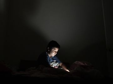 Los niños se pueden llegar a convertir en adictos de las redes sociales