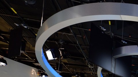Presentadora de noticias de Oklahoma sufre un derrame cerebral durante transmisión televisiva en vivo