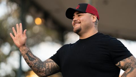 Andy Ruiz, boxeador californiano de raíces mexicanas.