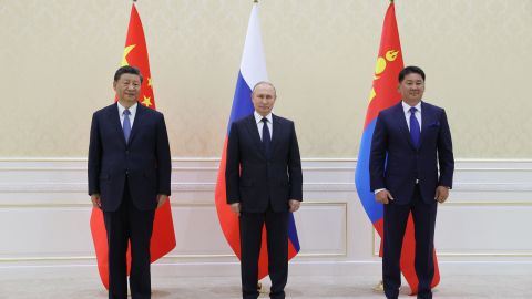Rusia advierte que EE.UU. se verá arrastrado en la guerra si proporciona más misiles a Ucrania, mientras Putin se reúne con China e Irán